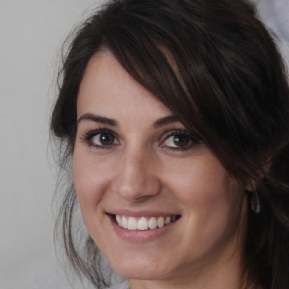 Amelie Kellner, Leitende Finanzberaterin bei raventhosiq